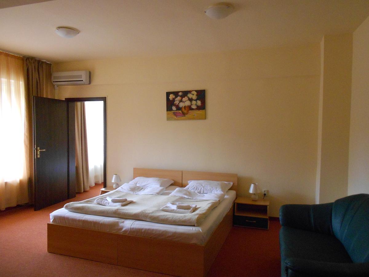Hotel Diana Geoagiu Bai Bagian luar foto